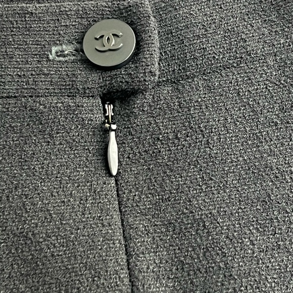 CHANEL pencil, straight black skirt - Picture 5 of 6